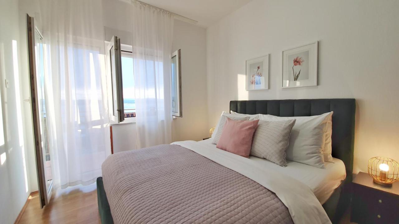 Seaview Apartment With Balcony And Terrace Barac ซริกเวนิซา ภายนอก รูปภาพ
